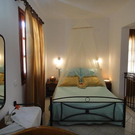 Captain'S Suites Sými Buitenkant foto